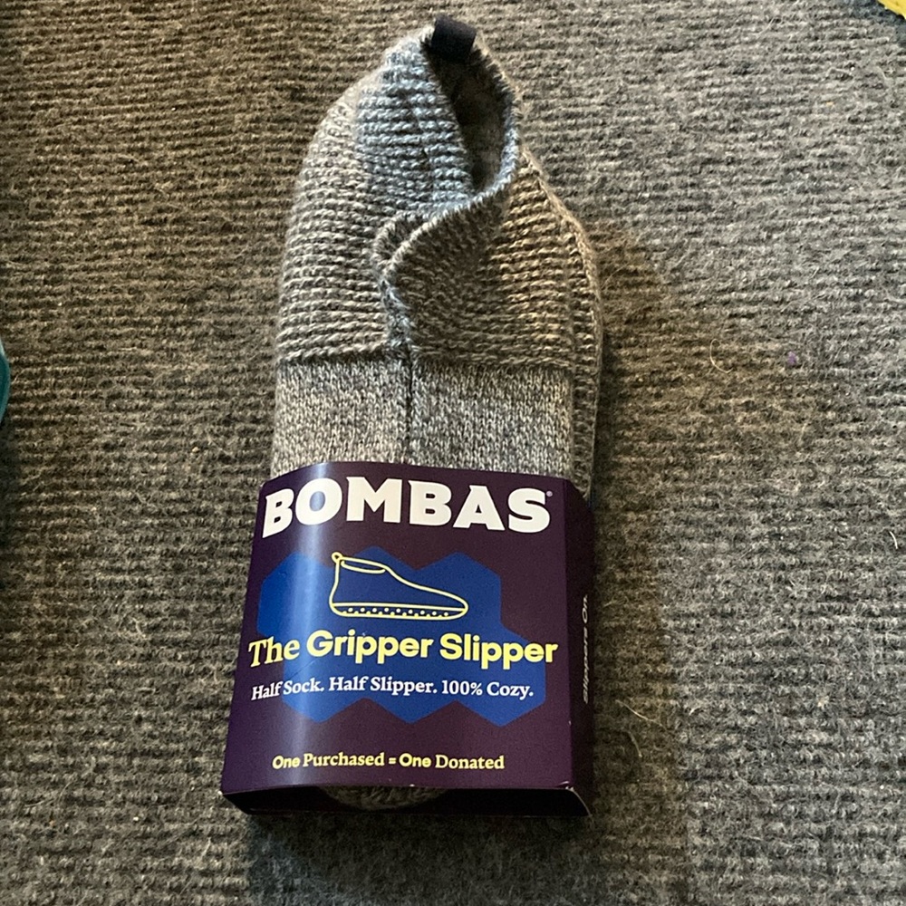 Bombas Gripper Slipper size M
